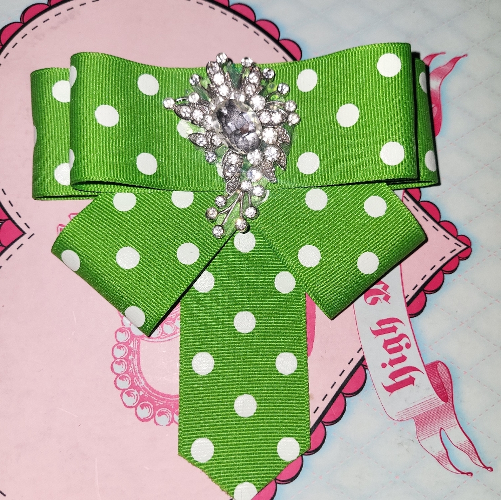 GREEN AND WHITE ELLEN BAILEY BOWTIE